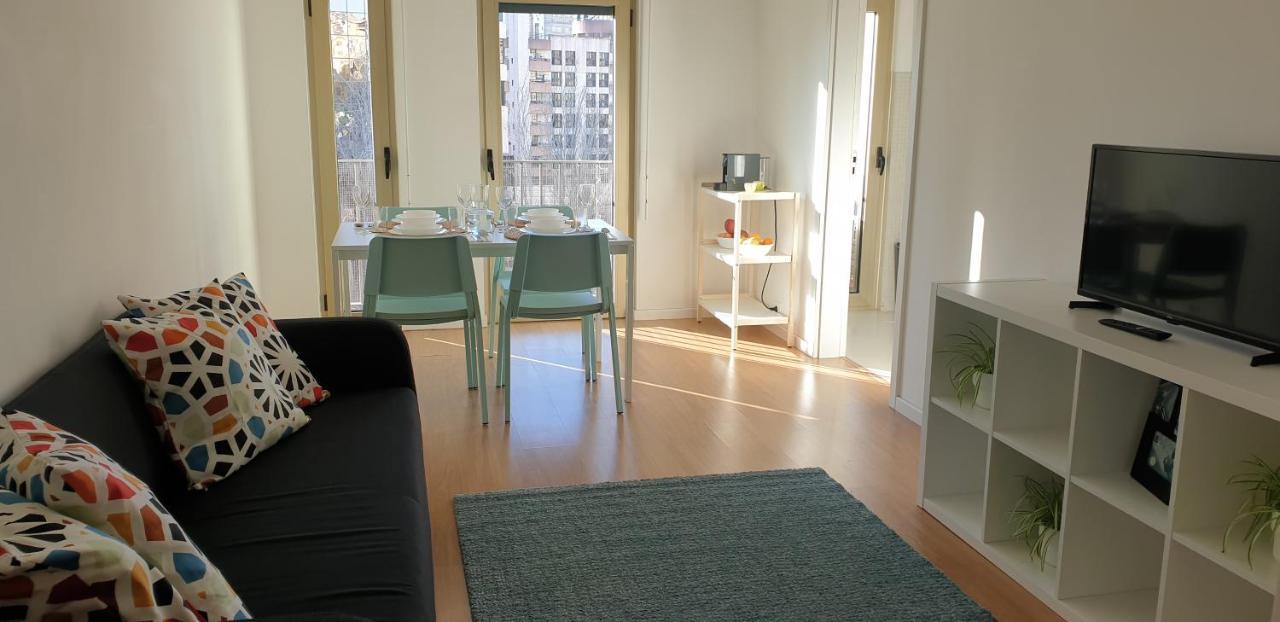 5Min Walk From Subway Station & Free Parking Apartment Lisbon Bagian luar foto